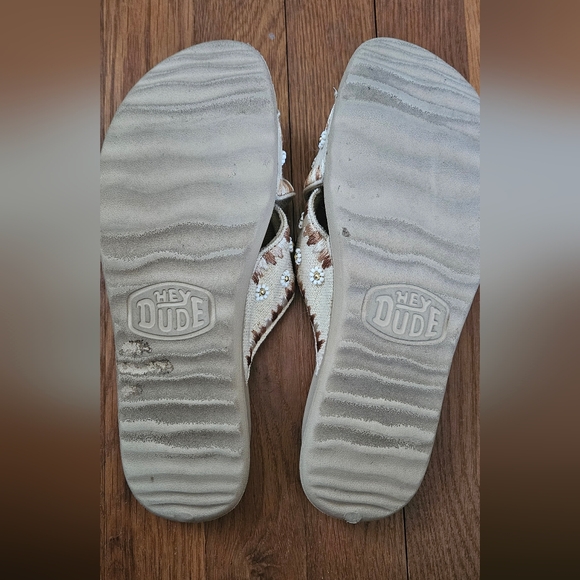 Womens Hey Dude Christi Embroidered Sandals with beaded floral detail - Picture 3 of 5